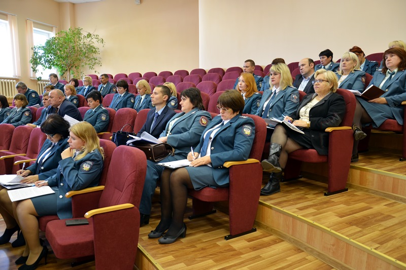 Налоговая города смоленска. УФНС по Смоленской области. Налоговая Смоленск сотрудники. НС по Смоленской области.