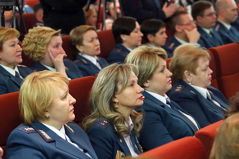 Глава налоговой. Руководитель налоговой службы. ФНС России возглавляет. Руководитель ФНС по России. Начальник УФНС по Москве.