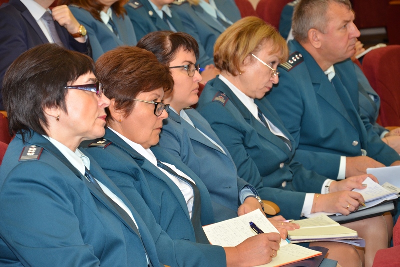 Налоговая смоленск. УФНС по Смоленской области сотрудники. Смоленск УФНС. ФНС России по Смоленской области. Налоговая Смоленск сотрудники.